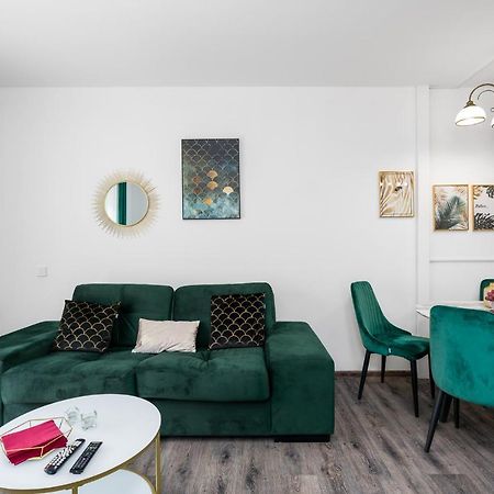 Sleepway Apartments- Garbary 100-46 Познан Екстериор снимка