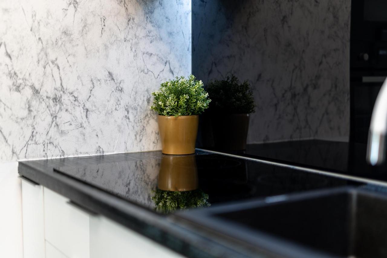 Sleepway Apartments- Garbary 100-46 Познан Екстериор снимка