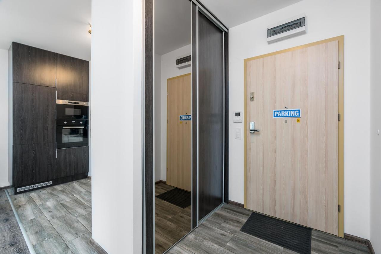 Sleepway Apartments- Garbary 100-46 Познан Екстериор снимка